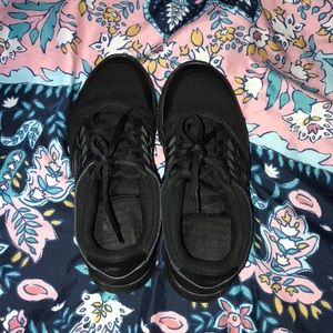 Black nike shoes